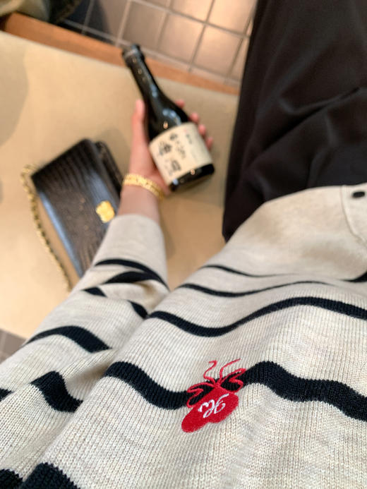 <曾小咸推荐>刺绣条纹短款针织开衫 日常169.99/件 立减80 秒杀89.99/件！！ 商品图8