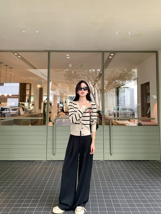 <曾小咸推荐>刺绣条纹短款针织开衫 日常169.99/件 立减80 秒杀89.99/件！！ 商品图6