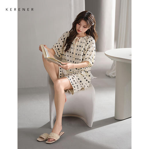 可人儿小众设计师新款泡泡绵夏季女短袖睡衣时尚可外出家居服套装 商品图2
