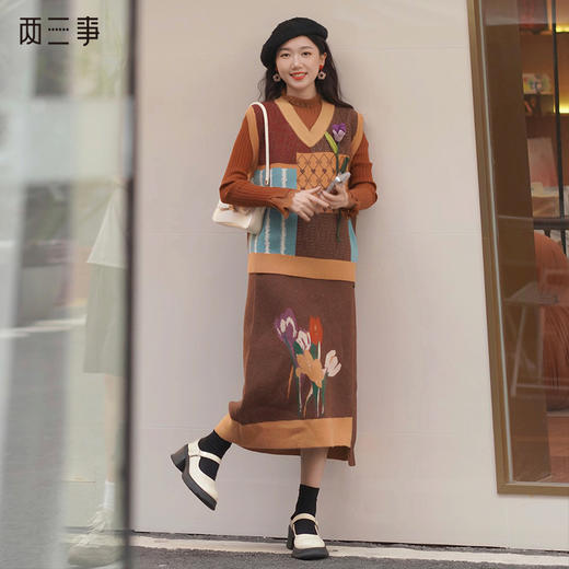 两三事梦境织语 冬季新款森女风立体花朵针织两件套女时尚套装 商品图0