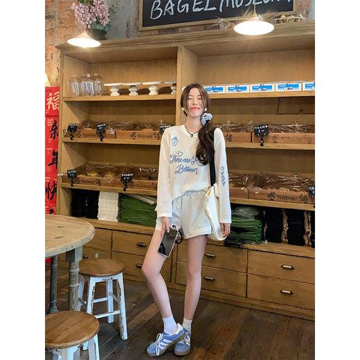 <曾小咸推荐>韩系蓝色字母防晒T恤蓝色短裤 商品图3