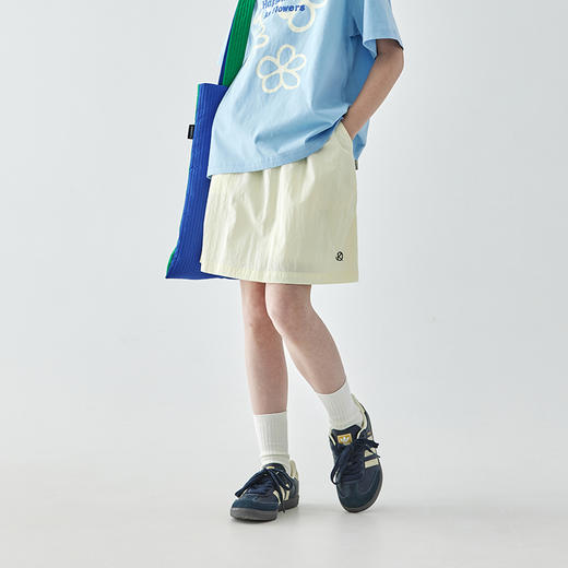 【预售5.30发】棵初 2025春夏第二波新品防走光简约尼龙半裙807K256038CD 商品图4