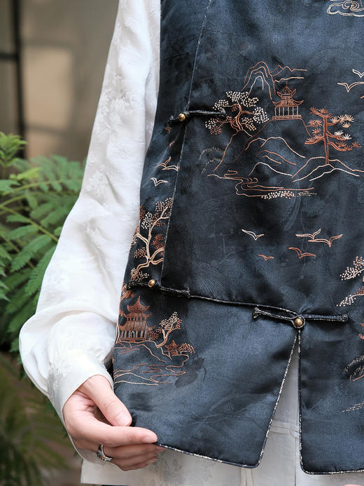 盛唐牡丹| 世外桃源香云纱手绣马甲(限量款-售完不补) 商品图3