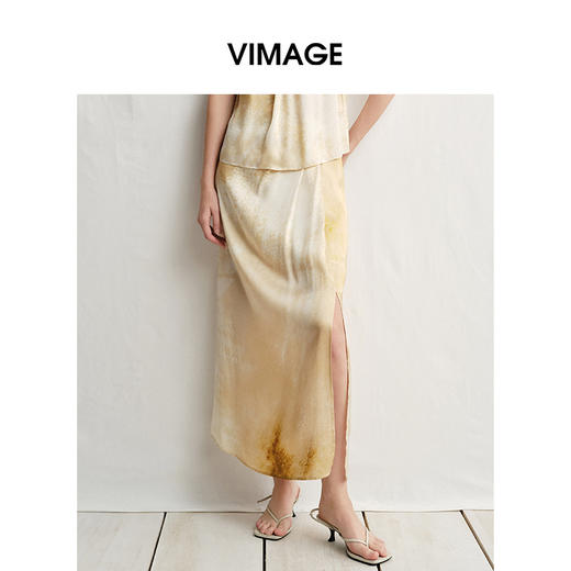VIMAGE纬漫纪气质显瘦晕染印花过膝开叉半身裙2025夏季新款V2306911 商品图3