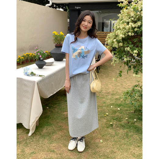 【专属特价】熙世界黑色直筒半身裙女春季2025新款高腰休闲后开叉松紧腰包臀裙 商品图1