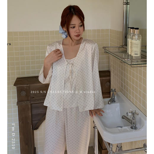 【一缕清风】2025春夏新款仿丝三件套家居服套装女 吊带+长袖+长裤 可外穿休闲套装睡衣 商品图0