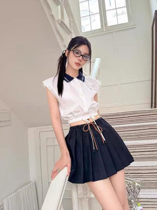 QANWAN ZONG品牌1379藏青防走光10%羊毛百褶裙-喜出 商品图2