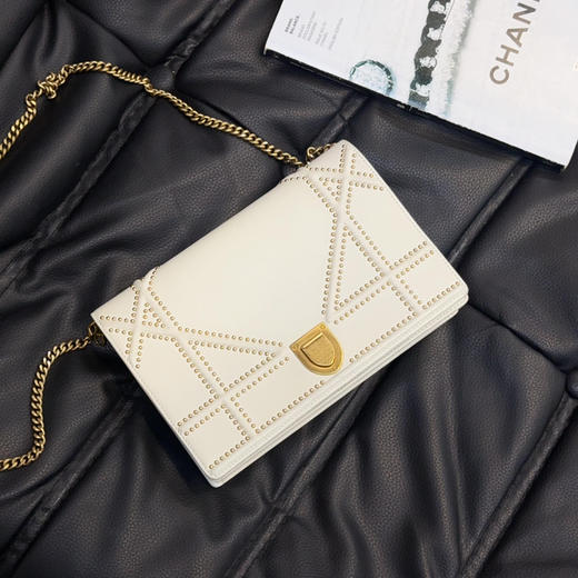 Dior 白色牛皮 ramo 盾牌链条包 商品图2