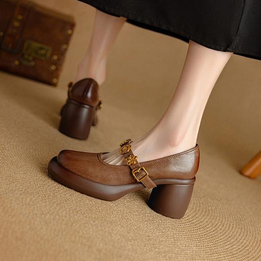 【预售5天】经典百搭Q弹轻底厚底高跟鞋圆头花朵一字扣单鞋MLD&AM920 商品图4