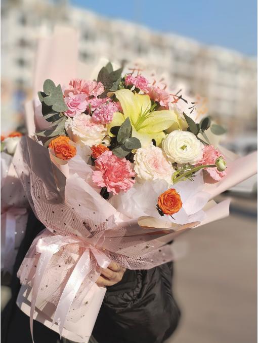 缤纷宠爱女神花束 商品图3