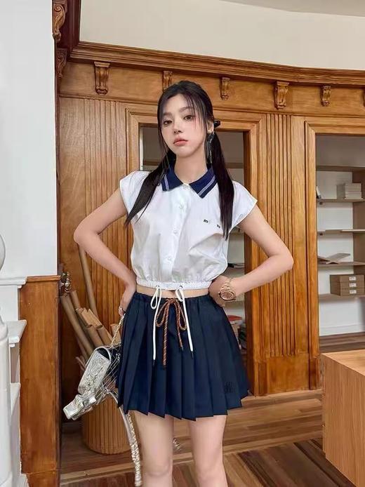 QANWAN ZONG品牌1379藏青防走光10%羊毛百褶裙-喜出 商品图3