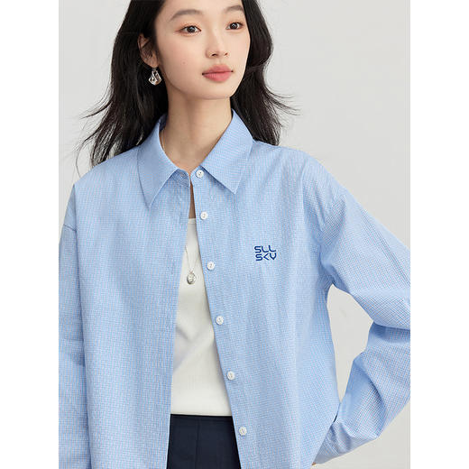 【专属特价】熙世界休闲宽松格纹衬衫女长袖2025年春季新款设计感LOGO刺绣上衣 商品图3