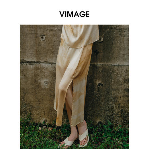 VIMAGE纬漫纪气质显瘦晕染印花过膝开叉半身裙2025夏季新款V2306911 商品图0