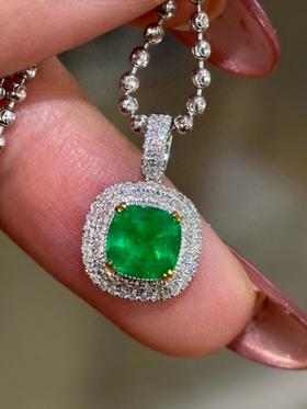 1.2ct糖塔祖母绿吊坠