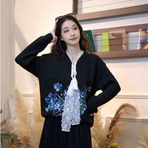 两三事梵色梦语 减龄时尚长袖慵懒风洋气v领气质复古秋冬毛衣 商品图4