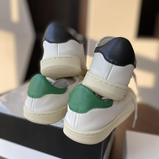 纪华菲 女款四季百搭小白鞋 轻便好穿 商品图5