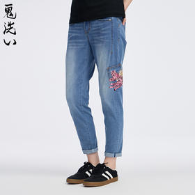 ONIARAI/鬼洗25春夏新品泥棒蓝女款粉红虎绣花牛仔男友裤 25N3406