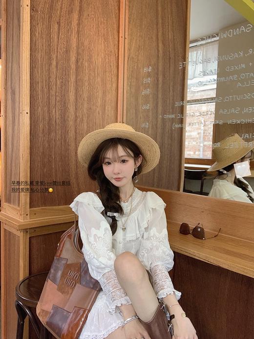 金蘑菇菇 Le Train Bleu尤梨与小白花/蕾丝衬衫刺绣宫廷风上衣 商品图1