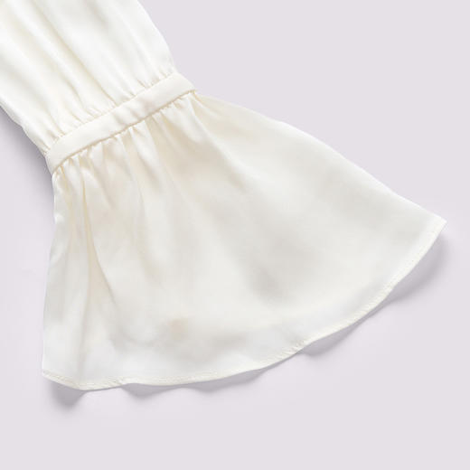 宽松优雅立体花朵荷叶边百搭上衣(货号:MF85TP758A2001) 商品图3