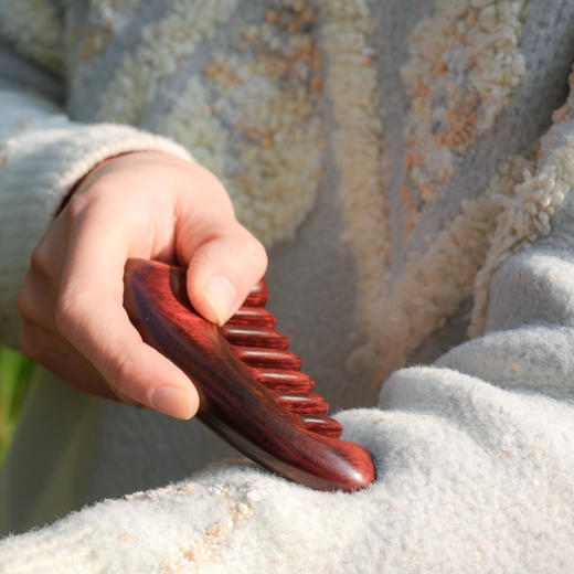 *自营*三角檀木梳 | 犀角紫檀木材质。手工打磨梳头木梳#常梳头头常梳# 商品图3