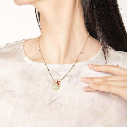 大英博物馆 东瀛系列 锦鲤上岸和田玉平安扣项链 商品图3