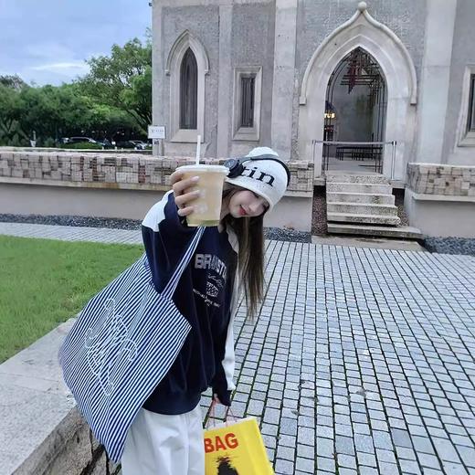 <曾小咸推荐>  美式撞色圆领卫衣  商品图2