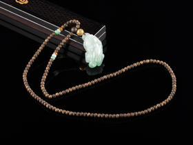 XY0031原创沉香+翡翠晴绿底色貔貅挂件