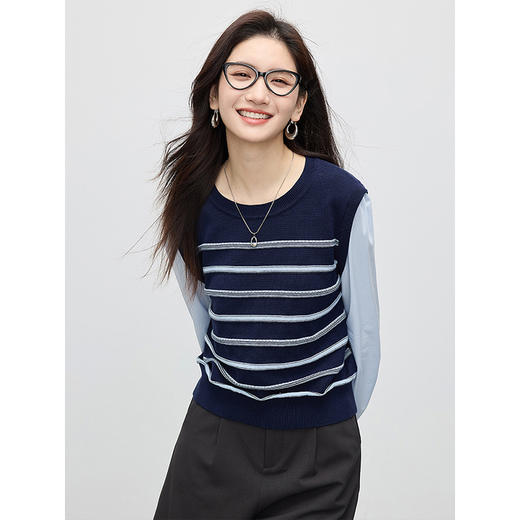 【五折购】熙世界2025春秋新款假两件条纹针织衫女长袖拼接宽松圆领休闲上衣 商品图3