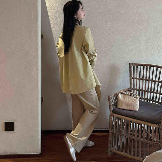 顺丰包邮洛诗琳15502春夏新款设计感双口袋直筒微喇牛仔裤女58284 商品图4