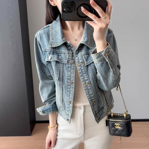超洋气时髦设计显腿长清新浅色软牛仔短款小翻领外套女25春 商品图0