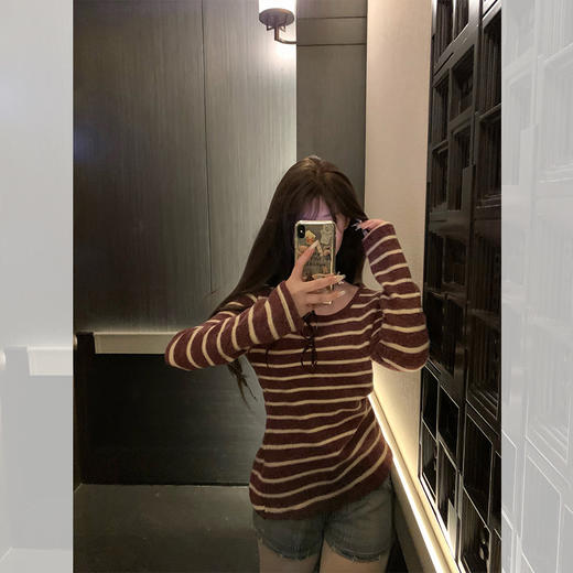 <曾小咸推荐> 磨毛撞色毛条纹长袖T  商品图0