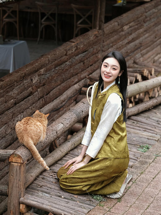 盛唐牡丹| 新禾绿丝毛双面穿马甲 商品图6