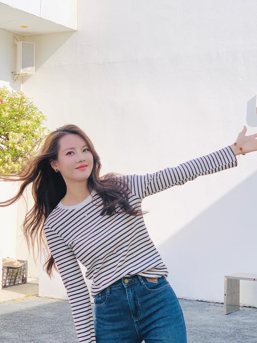 【百图lulu定制】【智性条纹衫】黑白色条纹  圆领长袖 T恤 商品图2