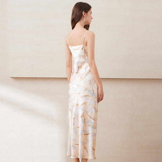 EITIE爱特爱气质抹胸吊带提褶收腰晕染印花百搭连衣裙夏新款B2507608 商品图4