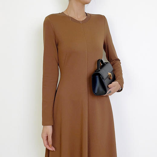 两三事且听风云冬季新款简约时尚百搭立体裁剪垂感纯色套头修身 商品图0