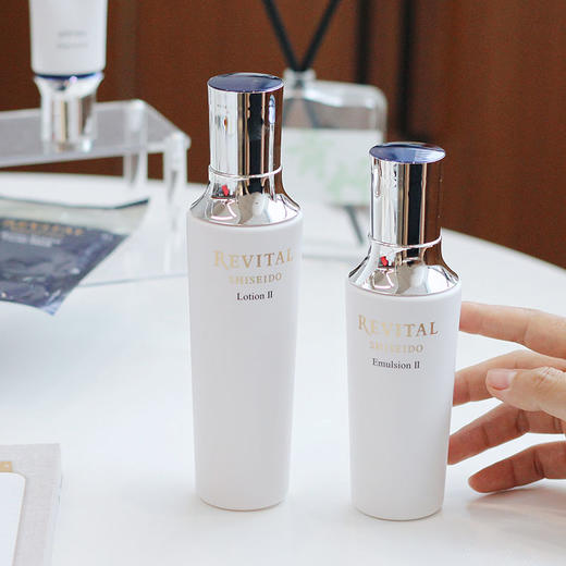 REVITAL悦薇 精华水乳御光赋活抗皱紧致美白 商品图2