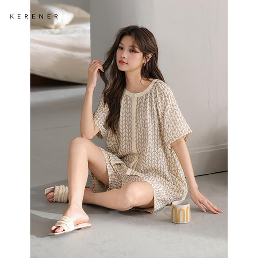 可人儿小众设计师新款泡泡绵夏季女士短袖睡衣时尚可外出家居服 商品图3