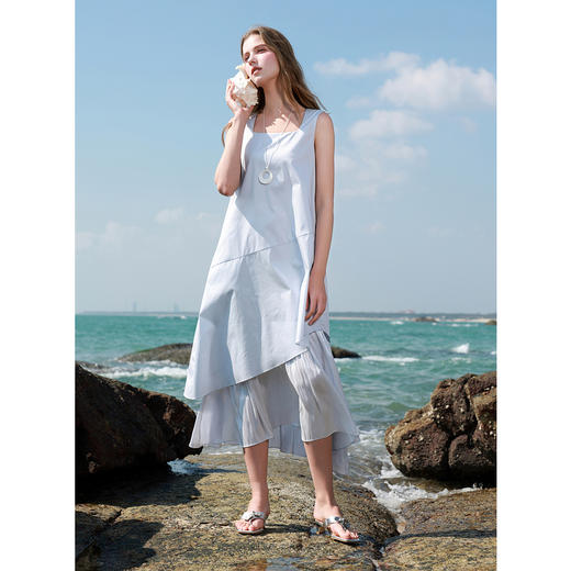 三彩2025春季新款假两件连衣裙方领无袖拼接A字裙纯色长裙M 商品图3