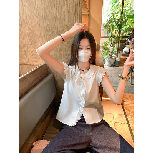 <曾小咸推荐>甜美白色圆领蕾丝边无袖衬衫 商品图3