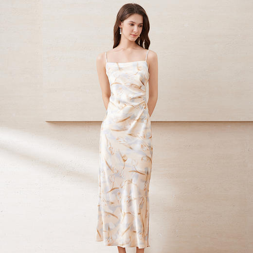 EITIE爱特爱气质抹胸吊带提褶收腰晕染印花百搭连衣裙夏新款B2507608 商品图3