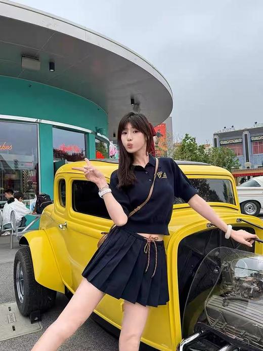 QANWAN ZONG品牌1379藏青防走光10%羊毛百褶裙-喜出 商品图1