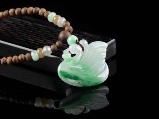 XY0108原创沉香+翡翠飘色天鹅挂件 商品图5