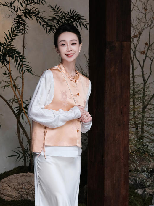 盛唐牡丹| 玉色石榴花纹花锦缎马甲 商品图7