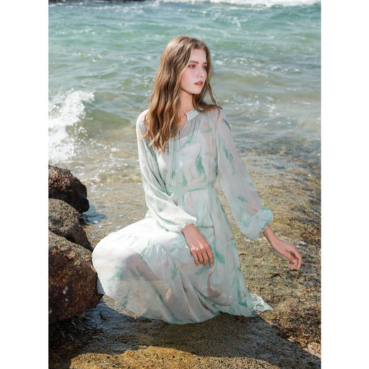 三彩2025春季新款真丝连衣裙两件套桑蚕丝V领飘逸长裙浪漫M 商品图1