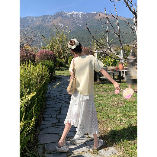 <曾小咸推荐>设计感白色不规则高腰A字半身裙 商品图4