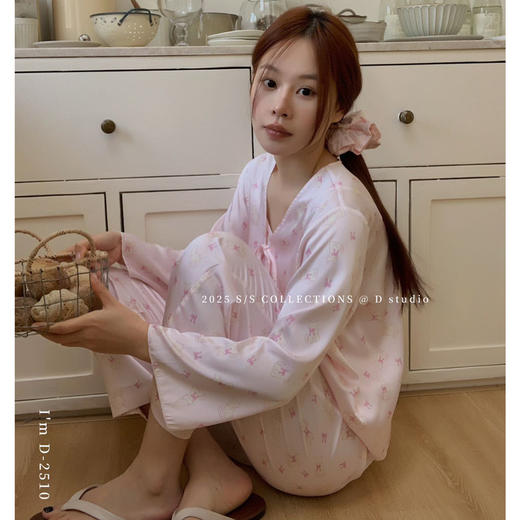 【一缕清风】2025春夏新款仿丝三件套家居服套装女 吊带+长袖+长裤 可外穿休闲套装睡衣 商品图2