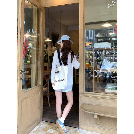 <曾小咸推荐>韩系蓝色字母防晒T恤蓝色短裤 商品图4