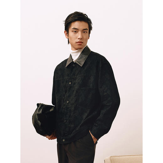 GXG男装 新年系列复古蛇纹印花PU拼接教练夹克外套 25年春热卖 商品图4