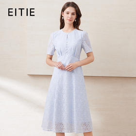 EITIE爱特爱浅蓝色丝绒绣花重工蕾丝收腰显瘦连衣裙2025夏季新款B2507630