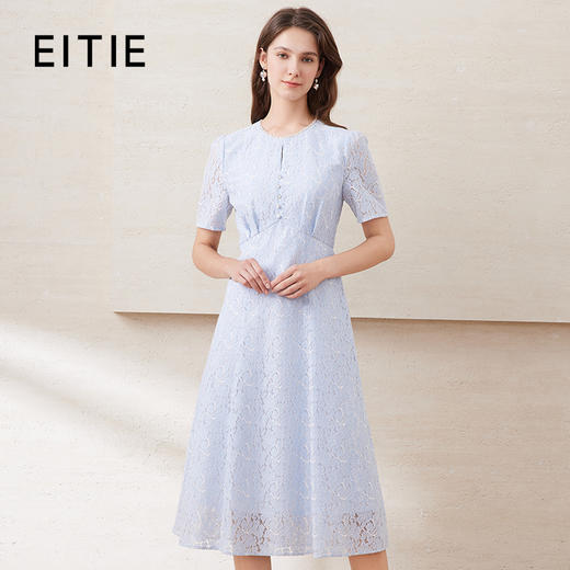 EITIE爱特爱浅蓝色丝绒绣花重工蕾丝收腰显瘦连衣裙2025夏季新款B2507630 商品图0